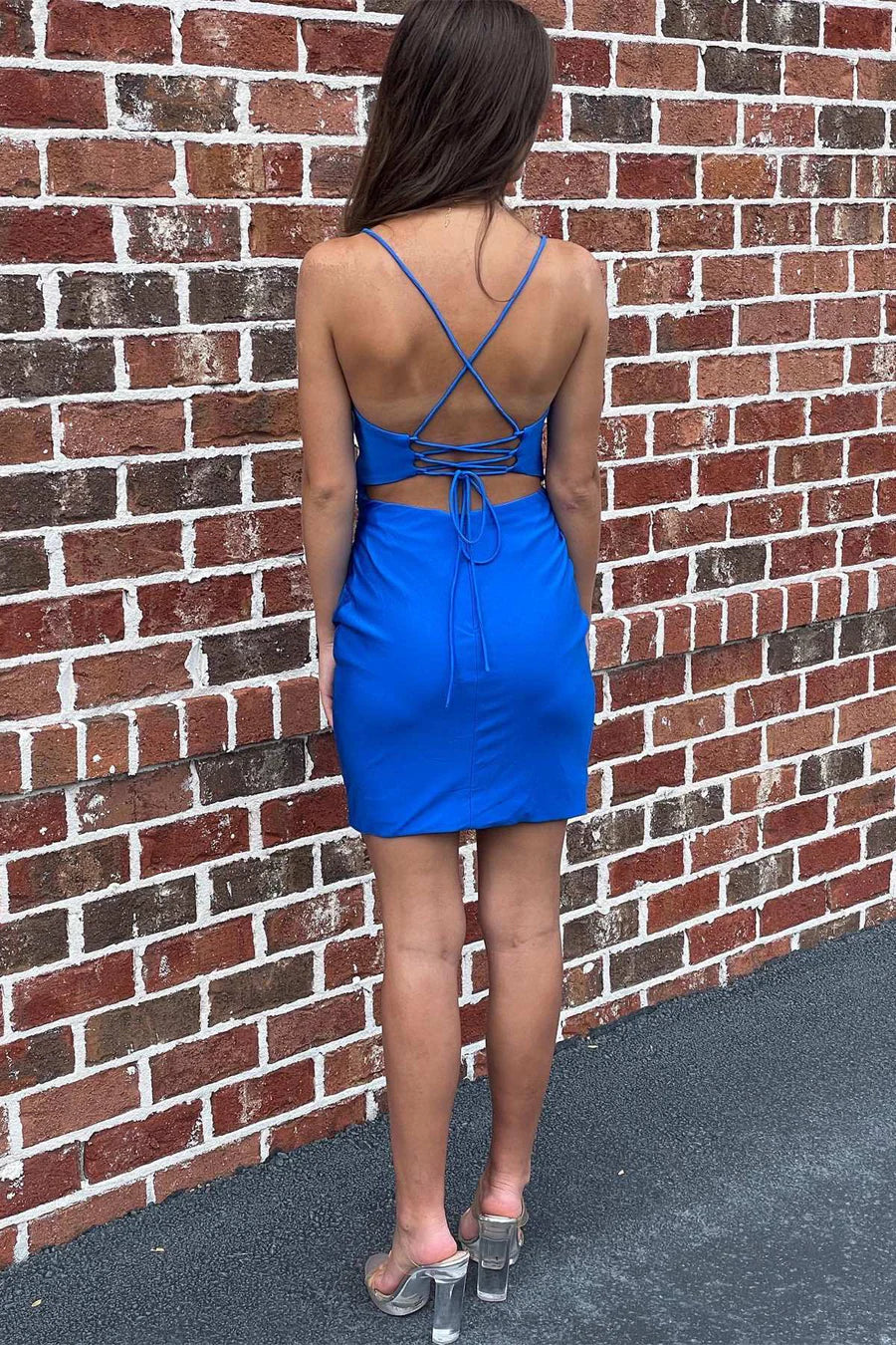 Vestido de fiesta ajustado con cordones